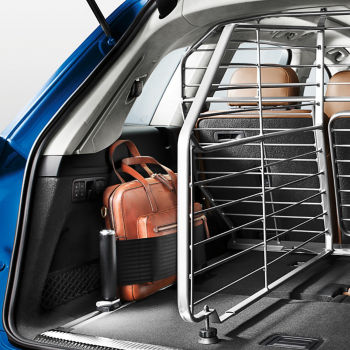 Partition grille for luggage compartment