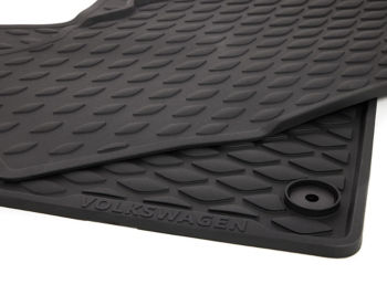 All-weather floor mat