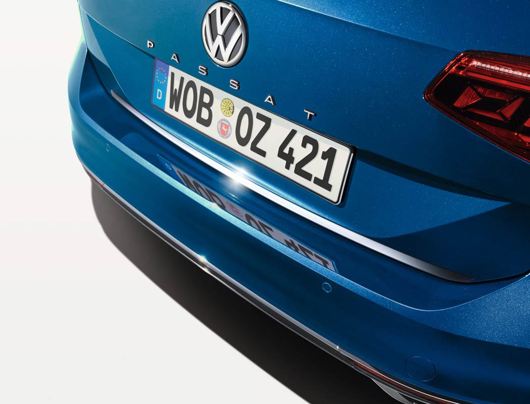 Protective strip for the tailgate