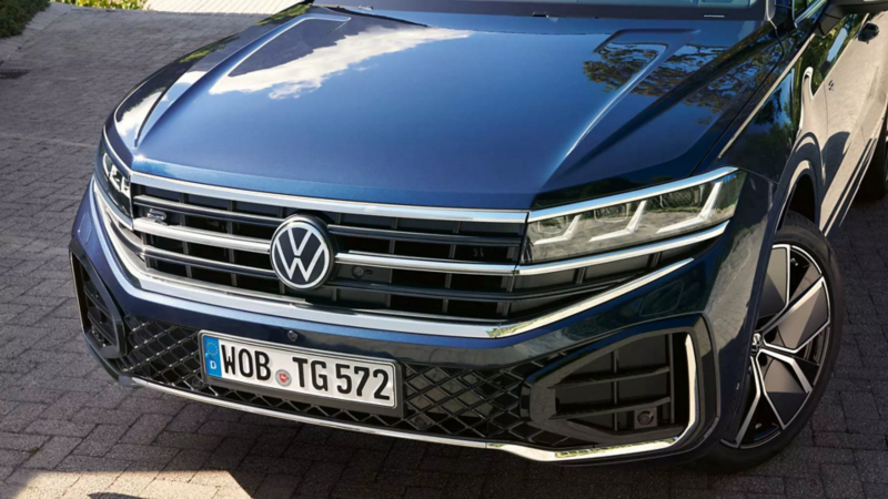 Frontansicht des VW Touareg R-Line mit HD-Matrix-Scheinwerfern.