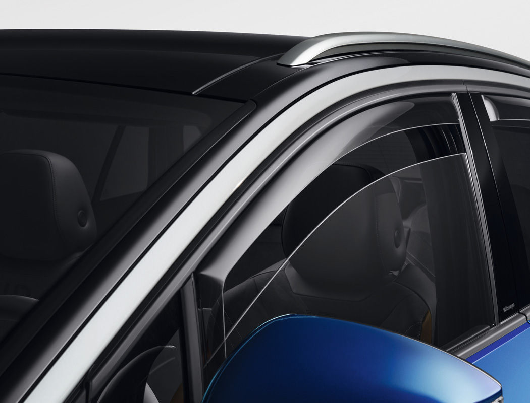 Door draught deflector