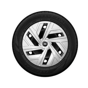 Steel wheel with full wheel cover