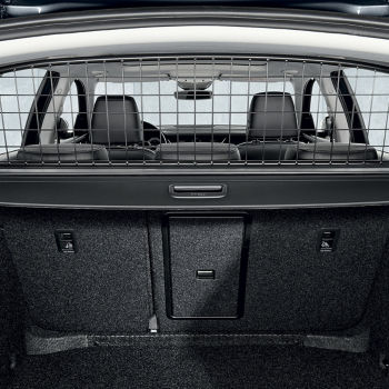 Transverse trunk grille