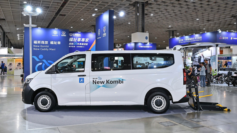 全新世代 Kombi 福祉車-2