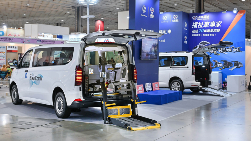全新世代 Kombi 福祉車-6
