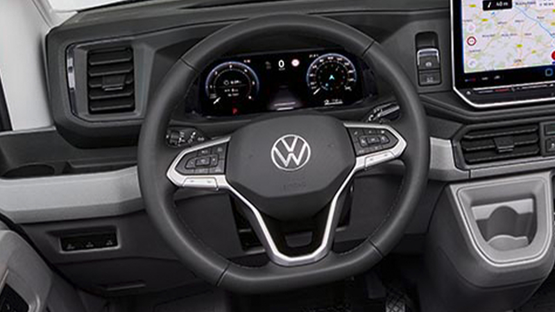 全邏輯數位化儀錶板及按鍵式電子手剎車(含Auto Hold) / 多功能方向盤