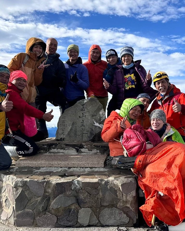 無懼挑戰！福斯商旅力助腦麻兒小比成功登頂玉山 秉持WeNotMe精神 集眾人之力 創下無障礙登山新紀錄