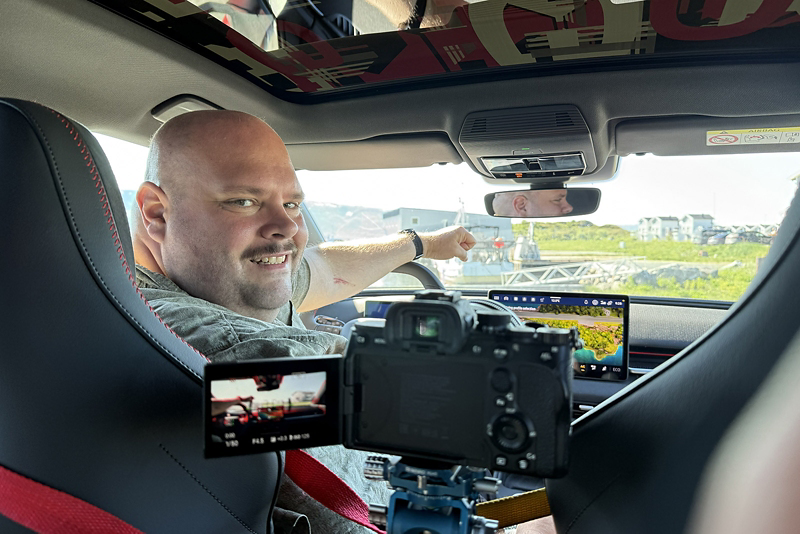 För youtubern, poddaren och motorjournalisten Peter Esse är det bara eldrivna bilar som gäller.  