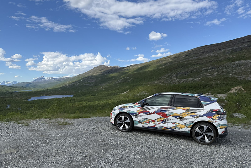 En kamouflerad förserieversion av ID. Polo 