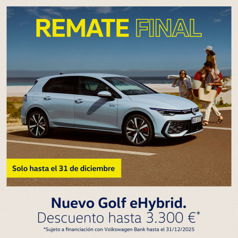 Volkswagen golf ehybrid azul claro, vista lateral izquierda. Descuentos especiales campaña remate final, solo hasta el 31 de diciembre, con hasta 3.300€ de descuento. Sujeto a financiación con Volkswagen Bank