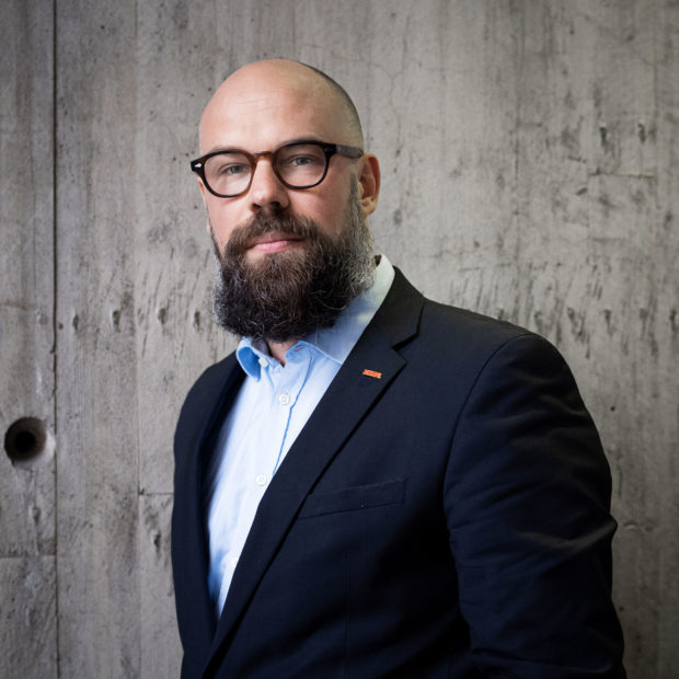 Porträttbild Daniel Suhonen