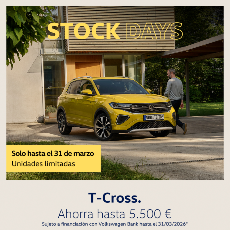 T-Cross promoción, color amarillo, vista lateral derecha. Texto promoción: Ahorra hasta 5.500€. Sujeto a financiación con Volkswagen Bank.