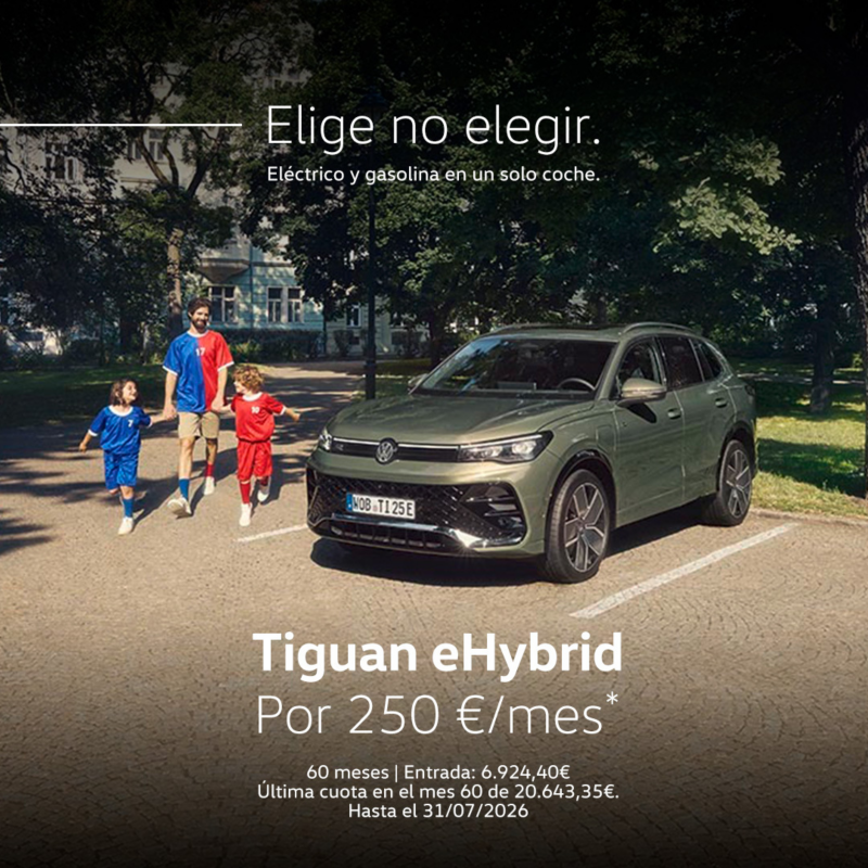 Volkswagen Tiguan eHybrid rojo, vista trasera, con cargador eléctrico. Descuentos especiales campaña remate final, solo hasta el 31 de diciembre, con hasta 8.000€ de descuento. Sujeto a financiación con Volkswagen Bank