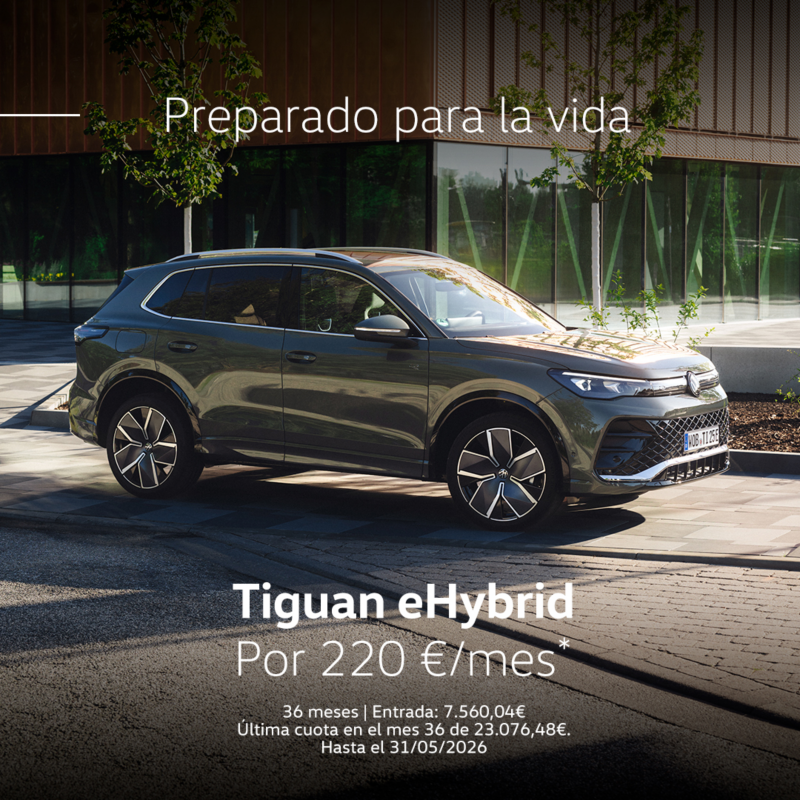 Volkswagen Tiguan eHybrid rojo, vista aérea. Descuentos especiales campaña: Ahorra hasta 11.200€. Sujeto a financiación con Volkswagen Bank
