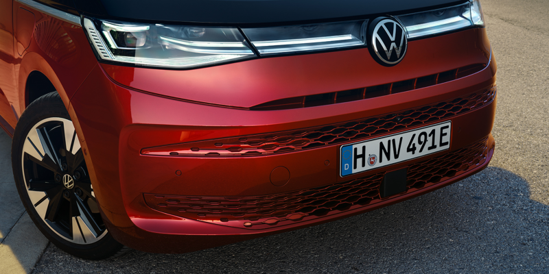 La parte delantera del VW Multivan.