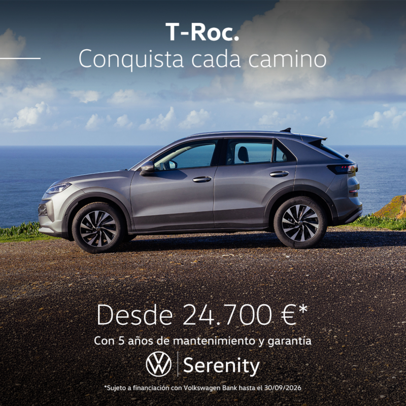 Volkswagen Tiguan eHybrid gris claro, vista lateral izquierda. Desde 24.700€. Sujeto a financiación con Volkswagen Bank hasta el 30/09/2026.
