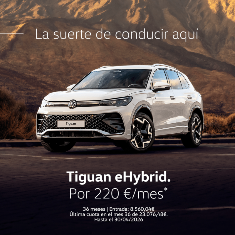 Volkswagen Tiguan eHybrid rojo, vista aérea. Descuentos especiales campaña: Ahorra hasta 11.200€. Sujeto a financiación con Volkswagen Bank