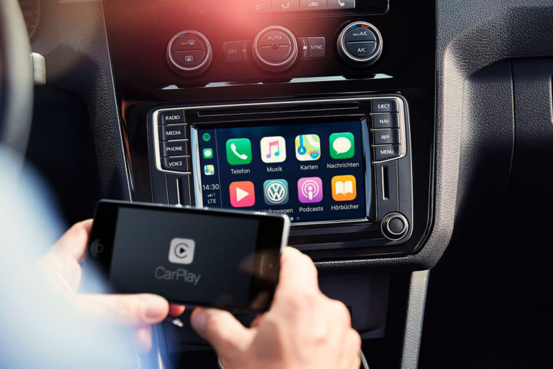 app connect movil y pantalla de caddy profesional