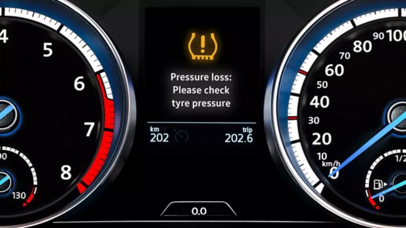 폭스바겐 휠 & 타이어 타이어 공기압이 너무 낮거나 타이어 모니터링 계기판이 이상합니다