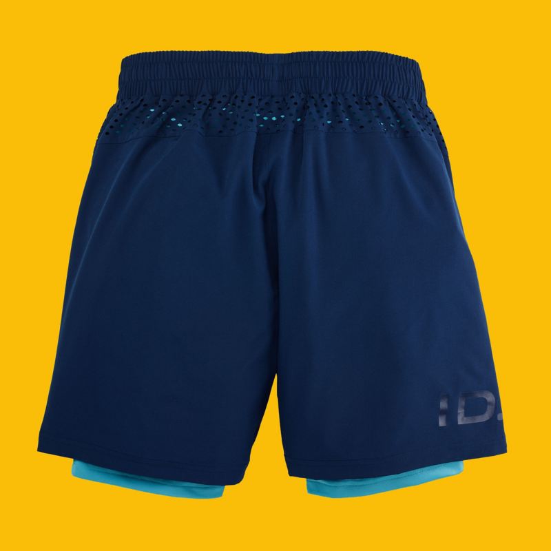 Pantalones cortos casual azules con la inscripción «ID.» para actividades deportivas
