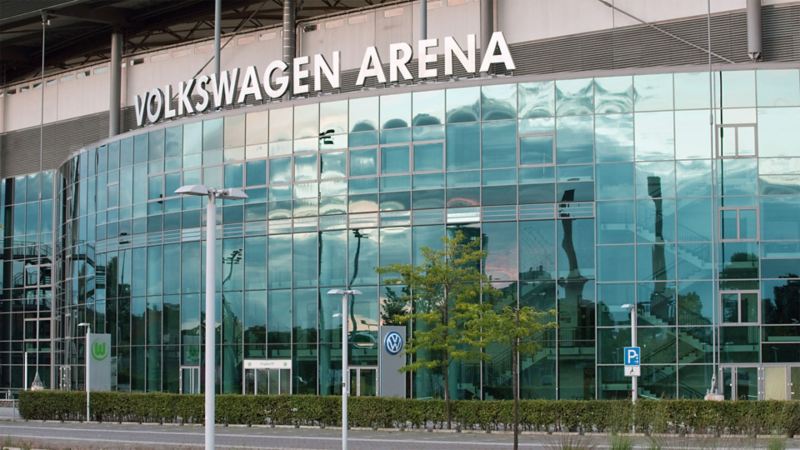 Frontalaufnahme der Volkswagen Arena