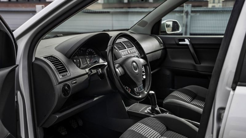 The interior of the Polo 4 – accessories for older models