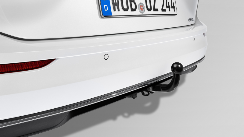 VW Accessories ball coupling on VW Golf