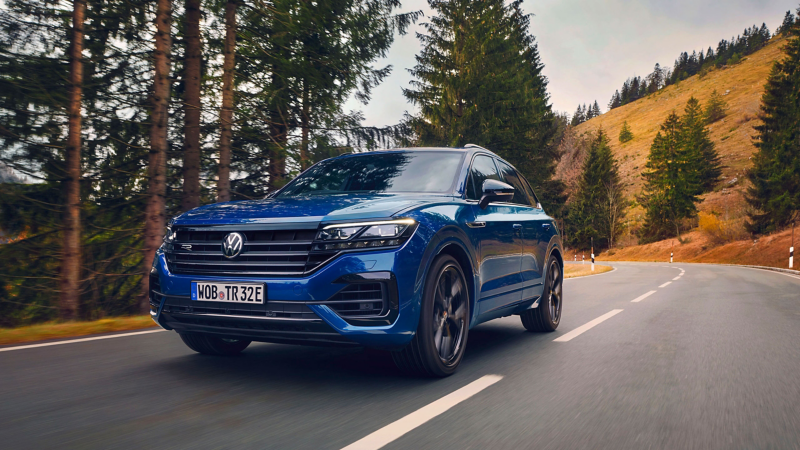 A sporty blue VW Touareg R