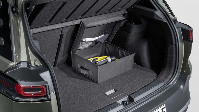 Offene VW Zubehör Faltbox für E-Ladekabel im Kofferraum