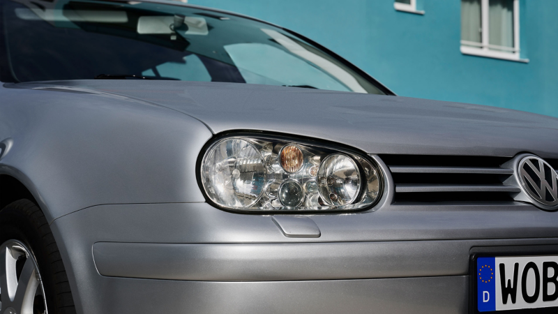 Close-up headlight of a VW Golf 4