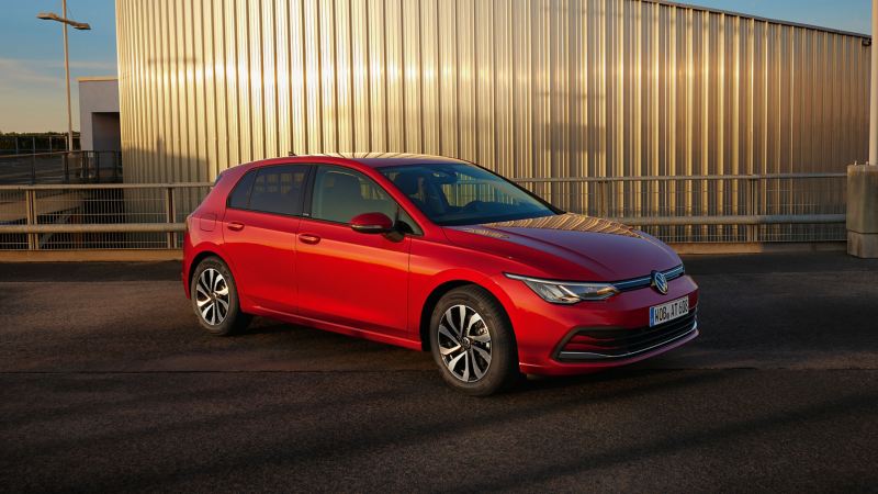 A red VW Golf 8