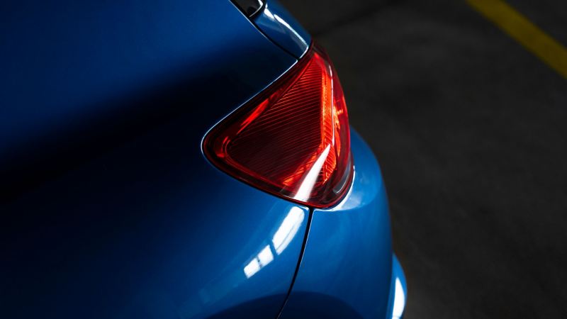 Szczegółowy widok tylnych lamp Volkswagena