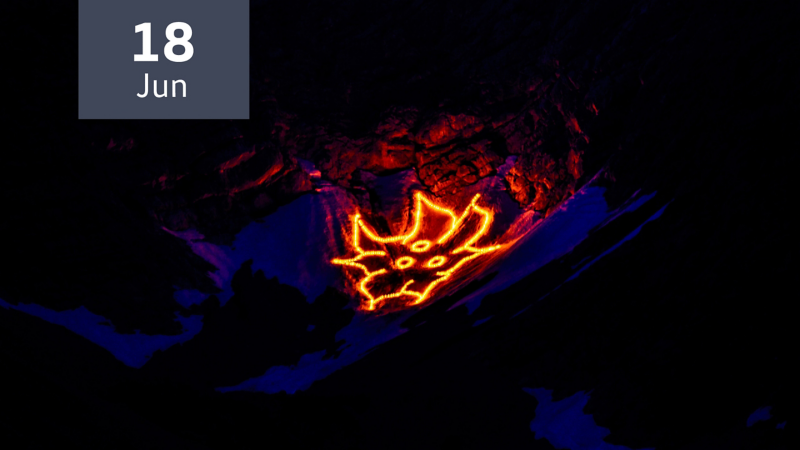 Berg bei Nacht mit beleuchteter Blume