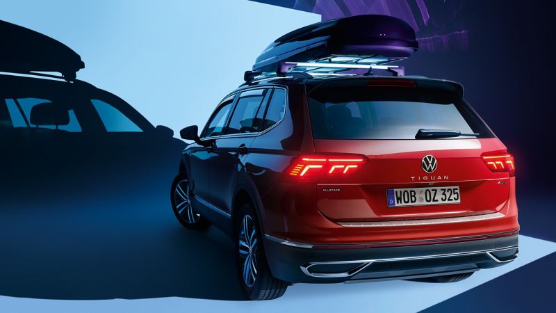 VW Tiguan Allspace met dakkoffer van Volkswagen-accessoires