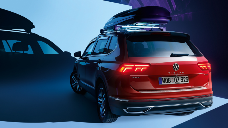 VW Tiguan Allspace z kufrem dachowym z oferty Akcesoriów Volkswagen