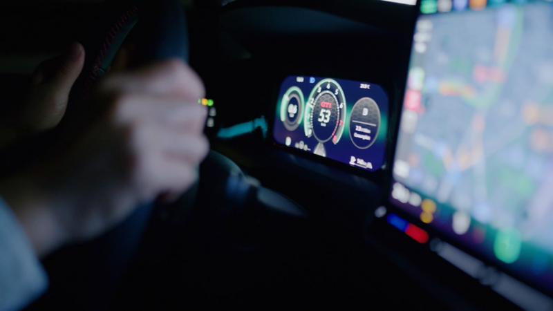 デジタルメータークラスター”Digital Cockpit Pro”