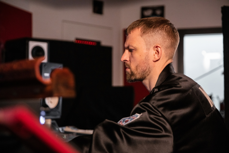 Il rapper Stress produce concentrato il suo nuovo album