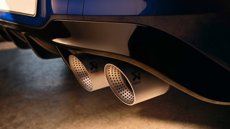 Volkswagen Golf R Akrapovic Egzoz