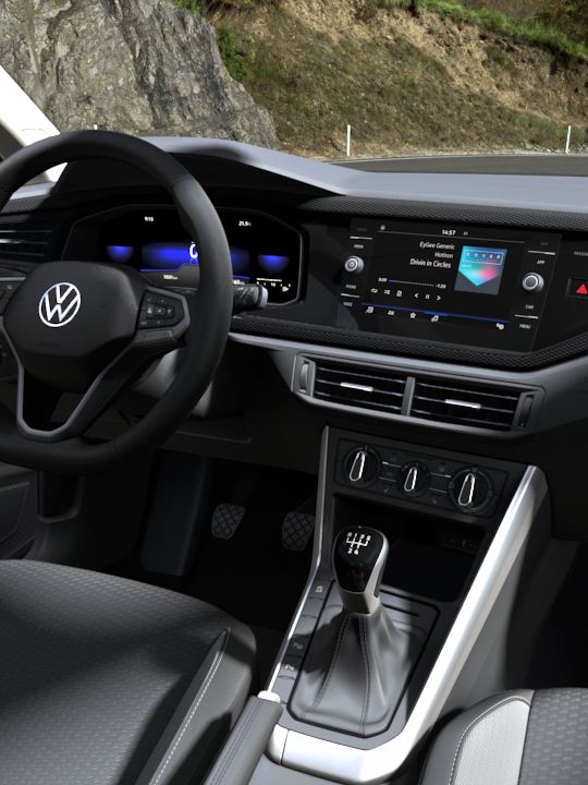 Indvendigt billede af VW Passat, der viser de valgfrie ergoActive-sæder, cockpittet og jumbo-boxen.