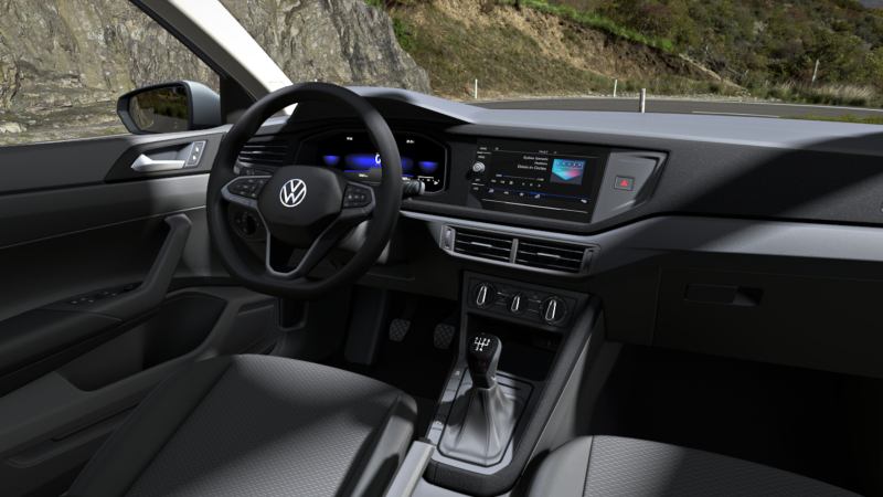Indvendigt billede af VW Passat, der viser de valgfrie ergoActive-sæder, cockpittet og jumbo-boxen.