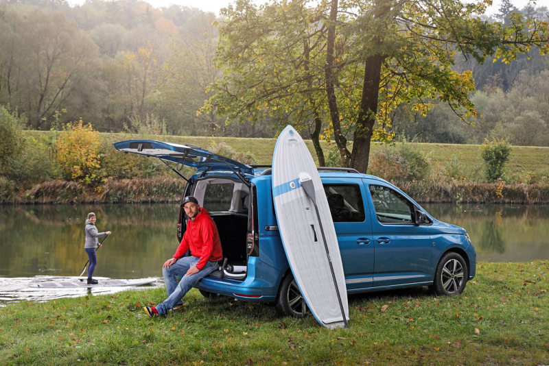 Nowy Caddy 5 nad jeziorem