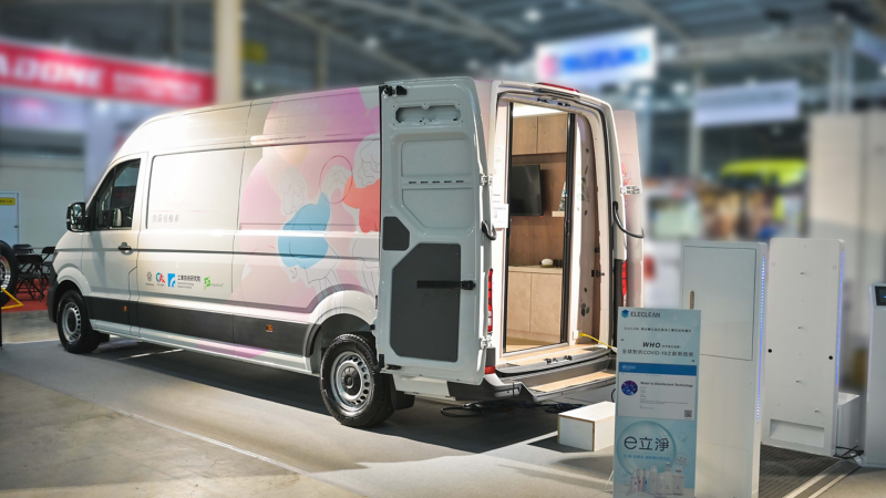 珍珠白的Crafter Van 的外觀車款展示