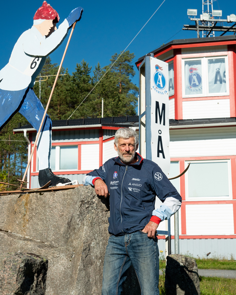 Skidlegendaren Thomas Wassberg ryckte in, tillsammans med flera andra från Åsarna IK, och räddade Berners bilhall när taket föll in.
