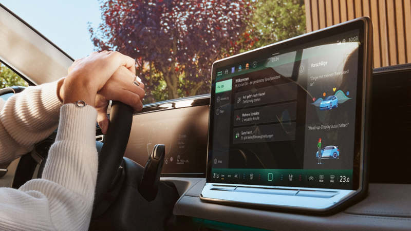 Vue intérieure du grand écran du VW Tiguan.