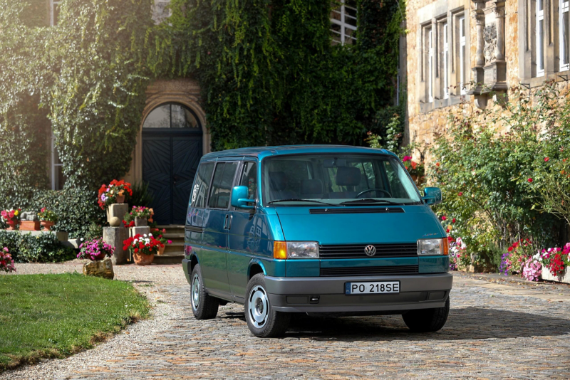 Transporter T4 na podjeździe