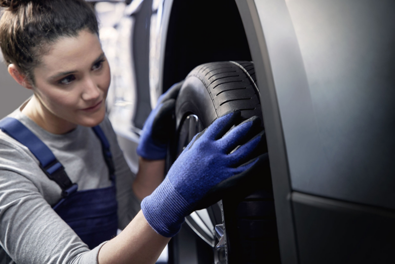 Vue détaillée d’un profil de pneu VW – Garantie de 36 mois sur les pneus Volkswagen