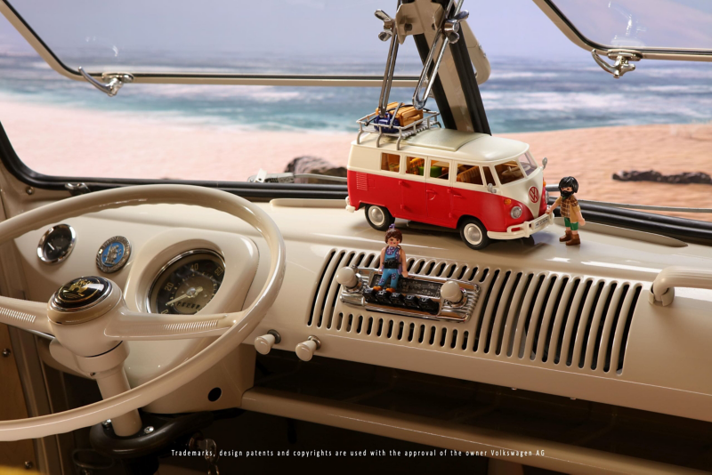 Volkswagen Bulli jako miniaturka PLAYMOBIL