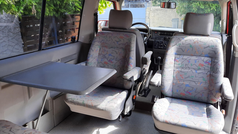Interior espacioso de Transporter cuarta generación