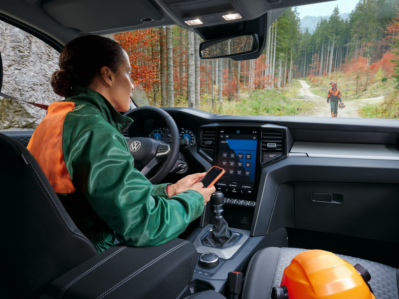 Worker in Volkswagen ute