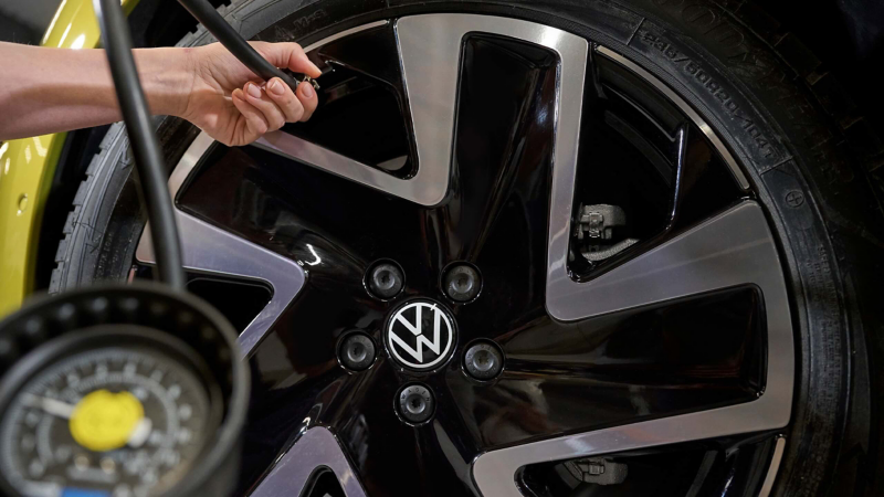 Check the tyre pressure.